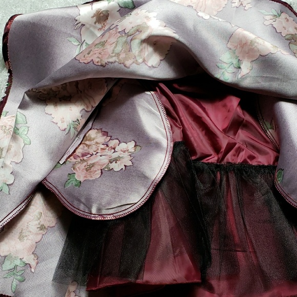 SALE!! Skirt - Picture 5 of 6